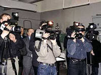 Белгородского убийцу поймали, журналисты ТВі забастовали, а Пшонка напугал Тимошенко. Картина дня (23 апреля 2013)